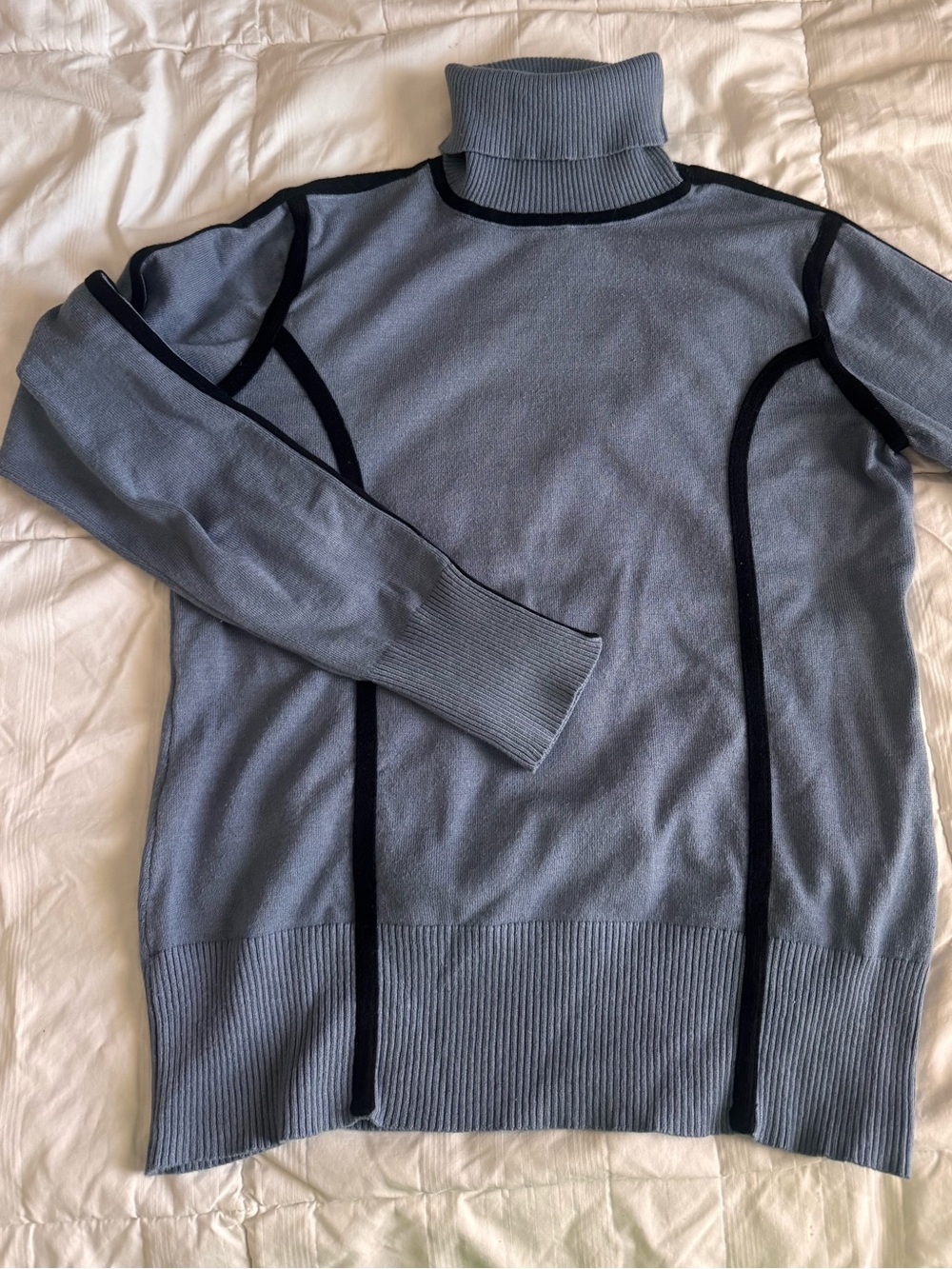 Carmel Marc Valvo Women's Blue Turtleneck Sweater with Contrast Piping size S